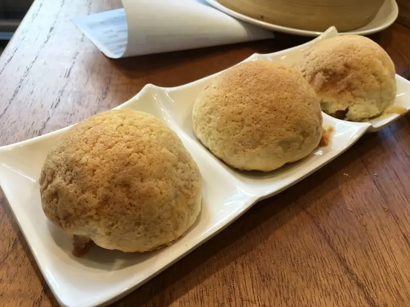 ベイクド叉焼包(チャーシューバオ)