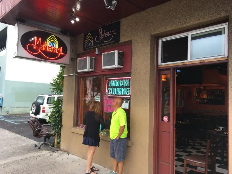 カフェ・マハラニの店構え