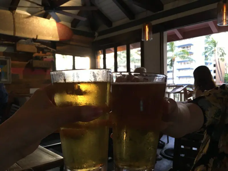 生のロングボードラガーで乾杯